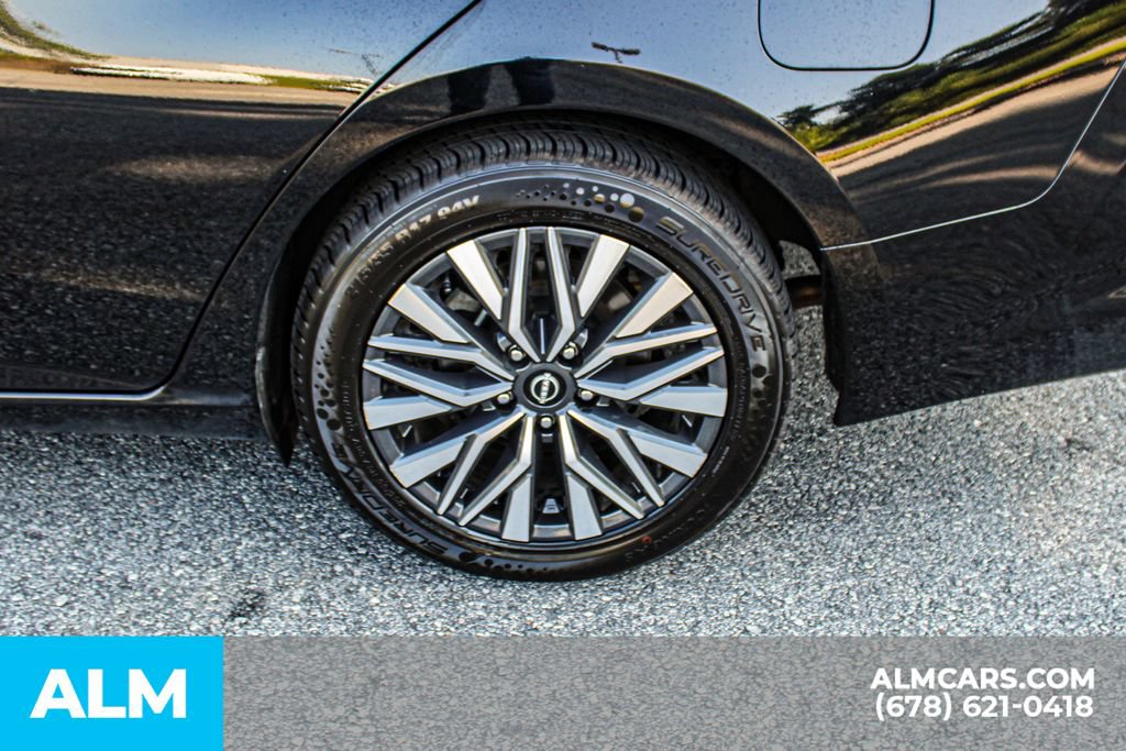 Used 2025 Nissan Altima 2.5 SV FWD image 14