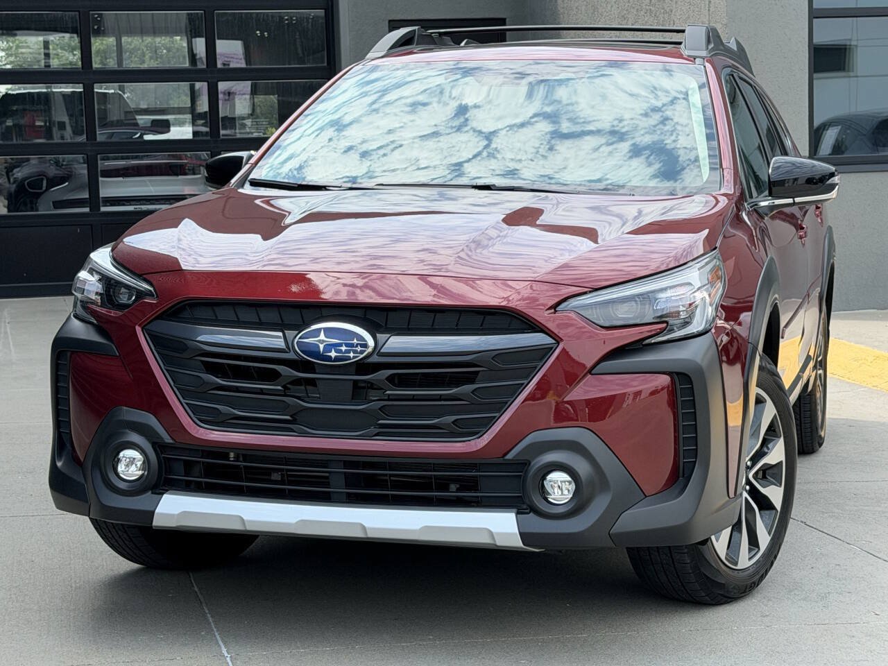 Used 2024 Subaru Outback Limited XT w/ Popular Package #2 AWD/4WD image 3