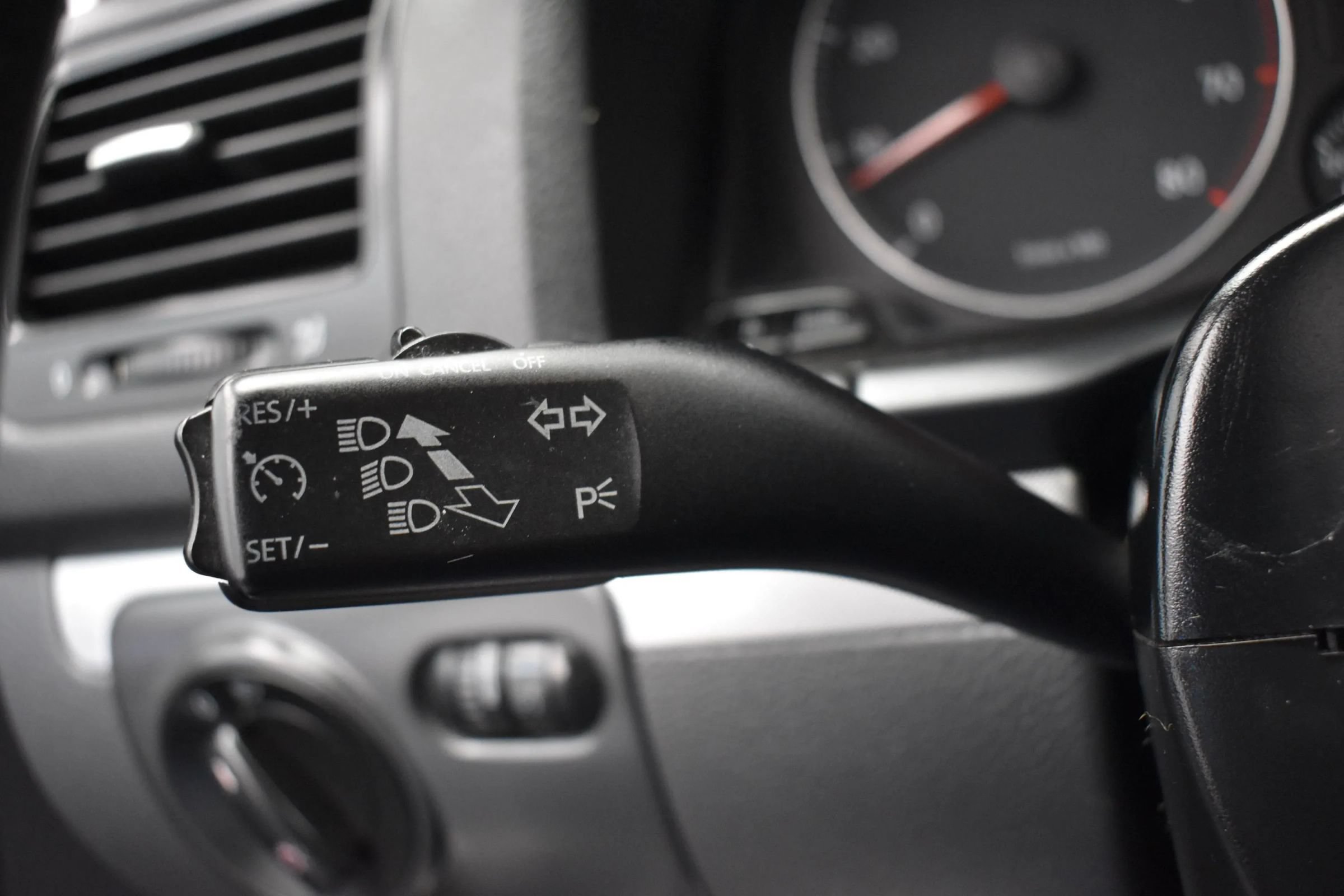 Used 2008 Volkswagen Jetta SE FWD image 23