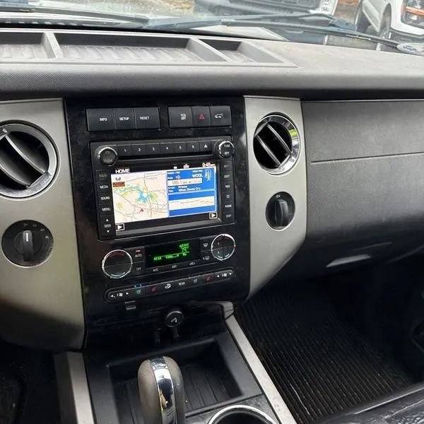 Used 2014 Ford Expedition EL Limited w/ Equipment Group 301A AWD/4WD image 29