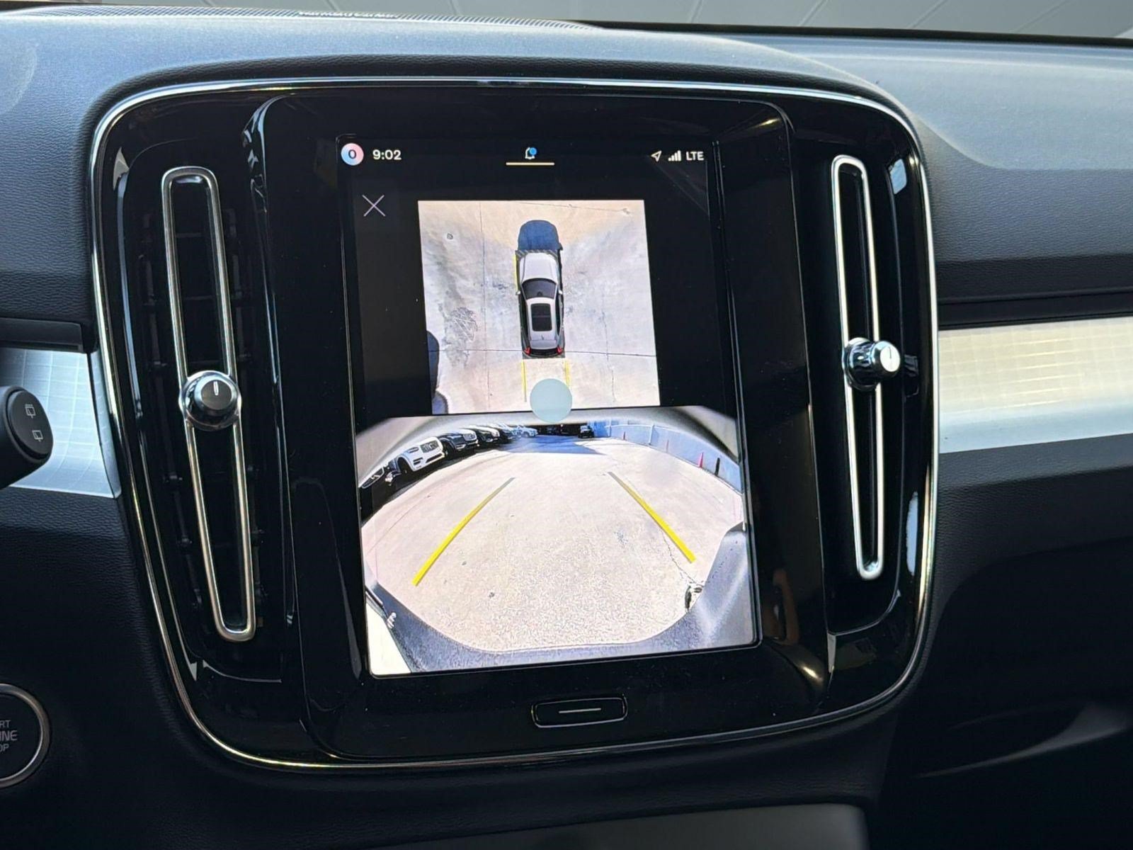 New 2026 Volvo XC40 B5 Ultra w/ Climate Package AWD/4WD image 19