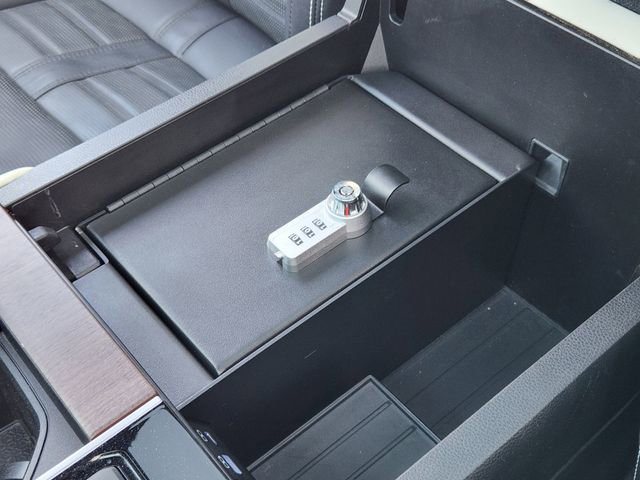 Used 2023 Toyota Tundra Capstone AWD/4WD image 19