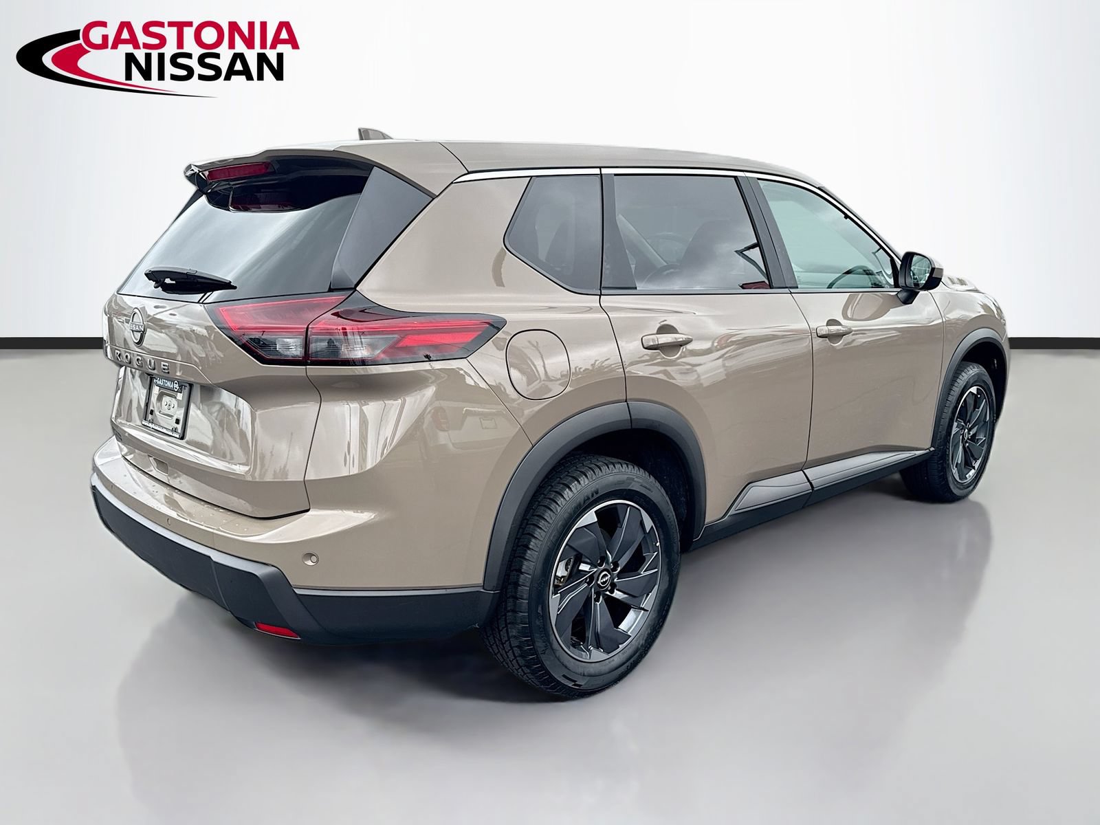 Used 2025 Nissan Rogue SV FWD image 9