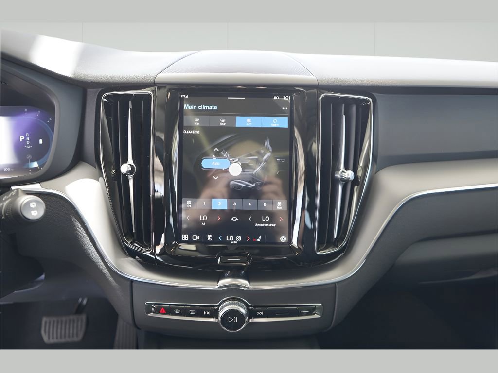 New 2025 Volvo XC60 B5 Core w/ Climate Package image 14