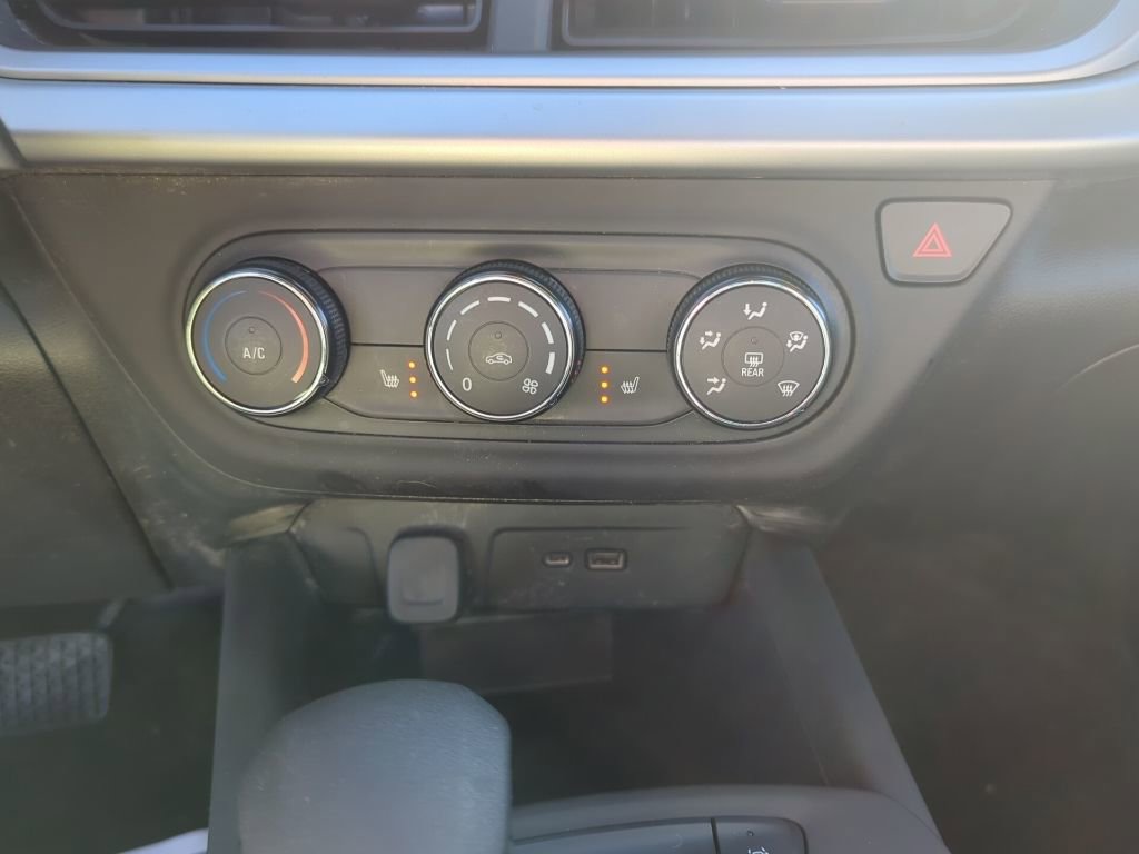 Certified 2024 Chevrolet Trax RS w/ Driver Confidence Package image 24