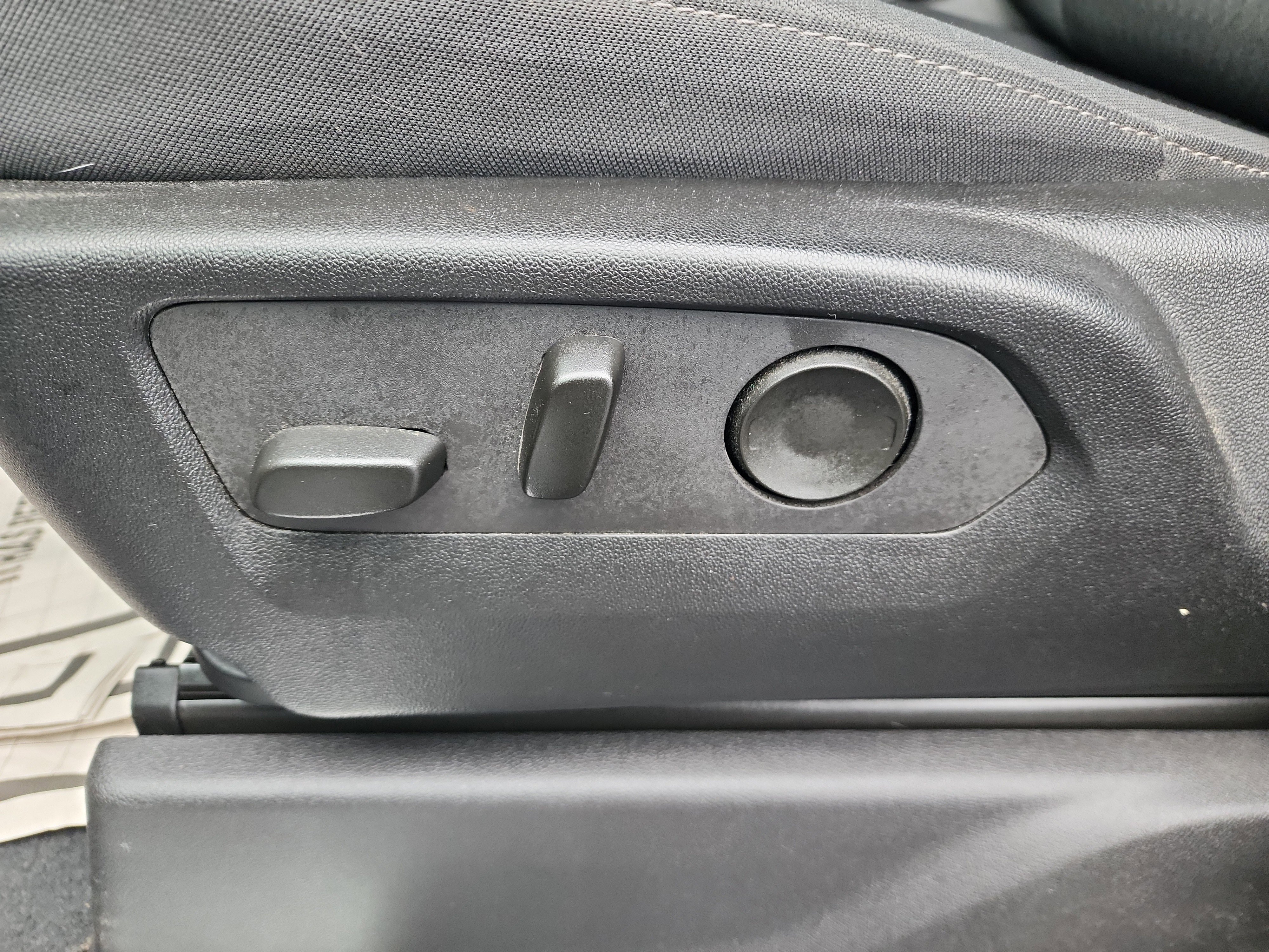 Certified 2024 Chevrolet Silverado 2500 LT w/ Convenience Package image 12