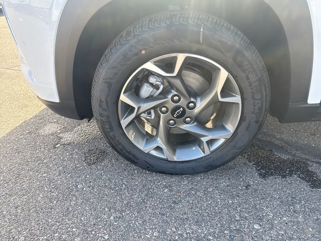 New 2026 Chevrolet Trax LT w/ Driver Confidence Package image 25