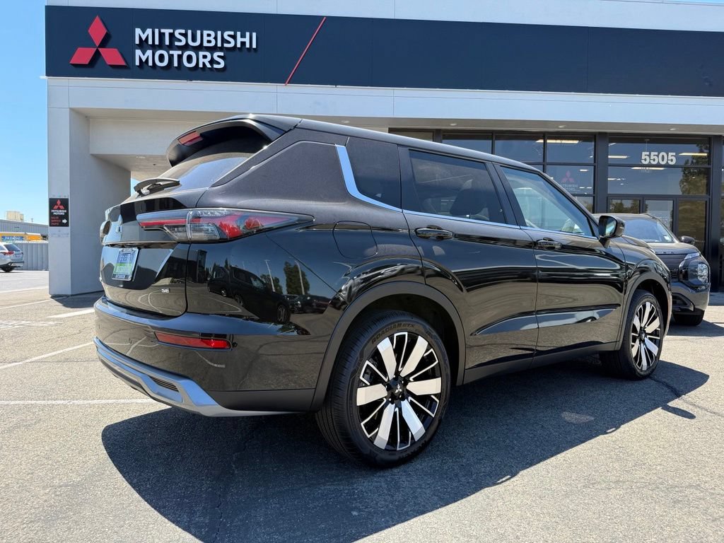 New 2026 Mitsubishi Outlander SE FWD image 12