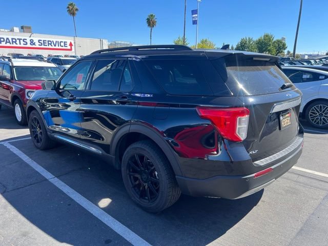 Used 2023 Ford Explorer XLT w/ Equipment Group 202A AWD/4WD image 8