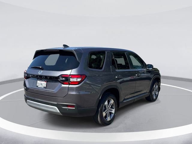 Used 2025 Honda Pilot EX-L image 4