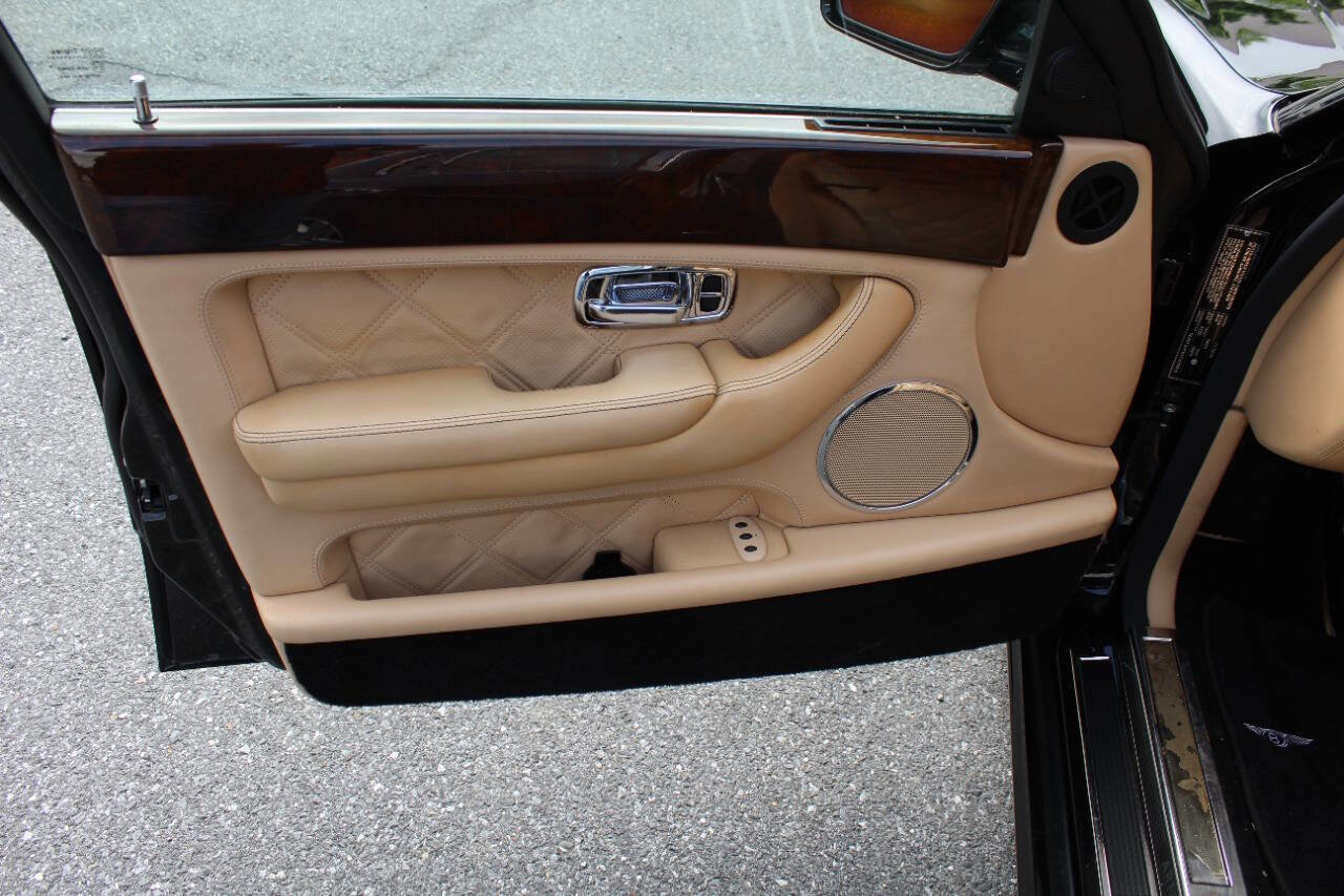Used 2003 Bentley Arnage T image 16