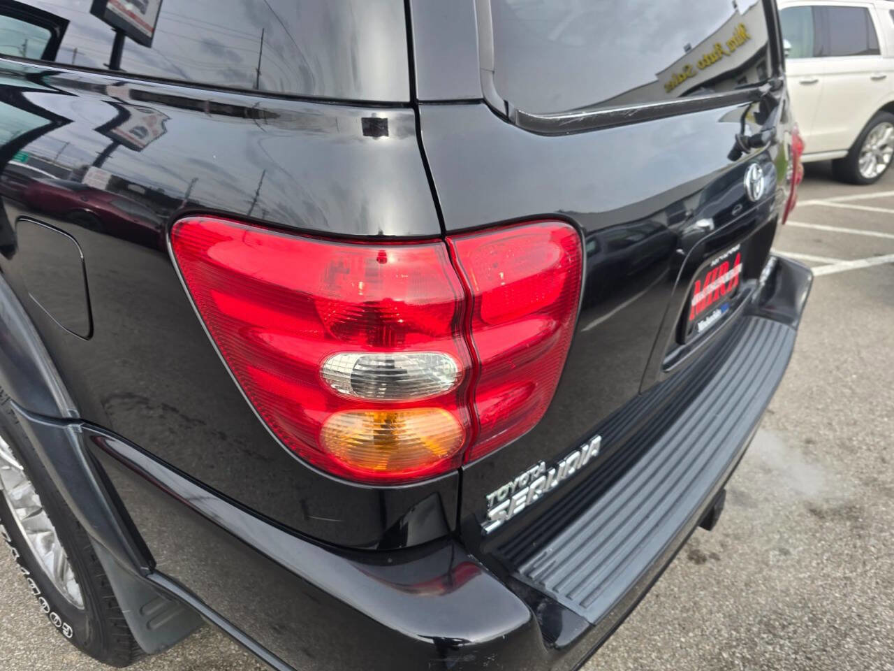 Used 2004 Toyota Sequoia Limited image 7
