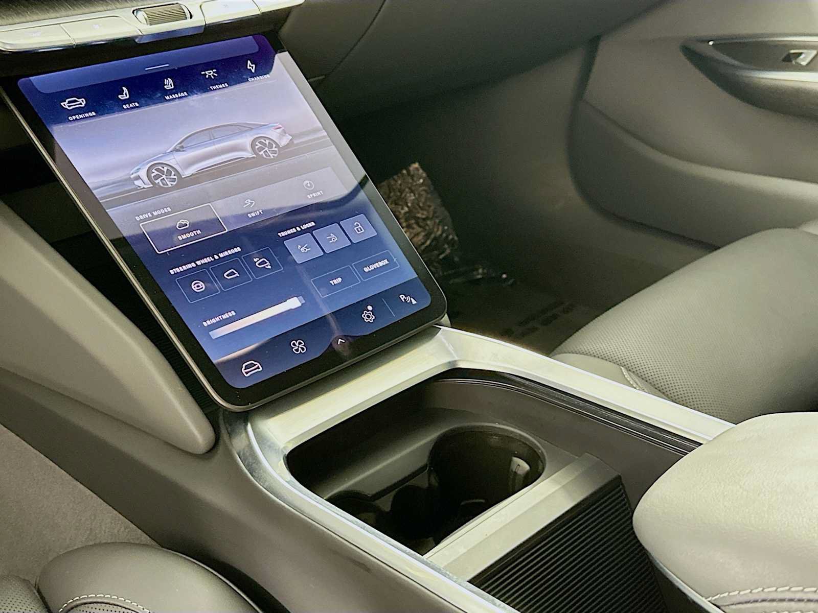 Used 2025 Lucid Air Pure RWD image 15