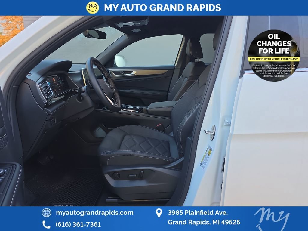 Used 2024 Volkswagen Atlas Cross Sport SE image 9