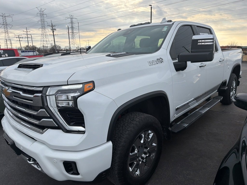 Used 2024 Chevrolet Silverado 3500 High Country w/ High Country Premium Package image 1