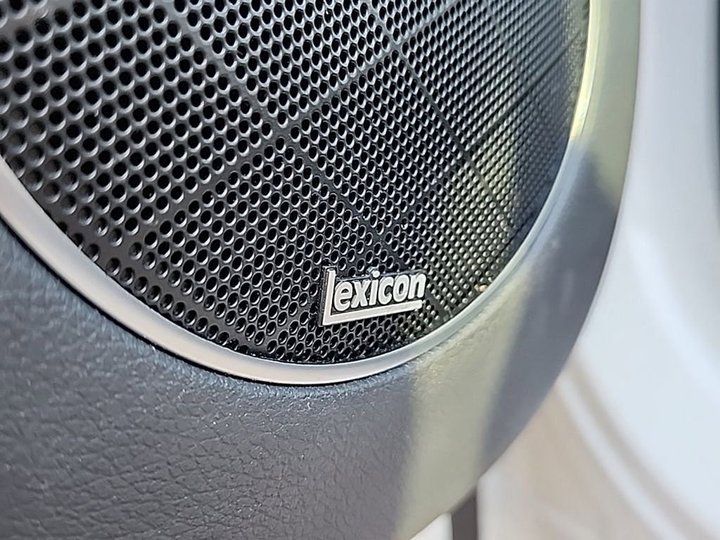 Used 2023 Genesis GV80 2.5T w/ Prestige Package image 6