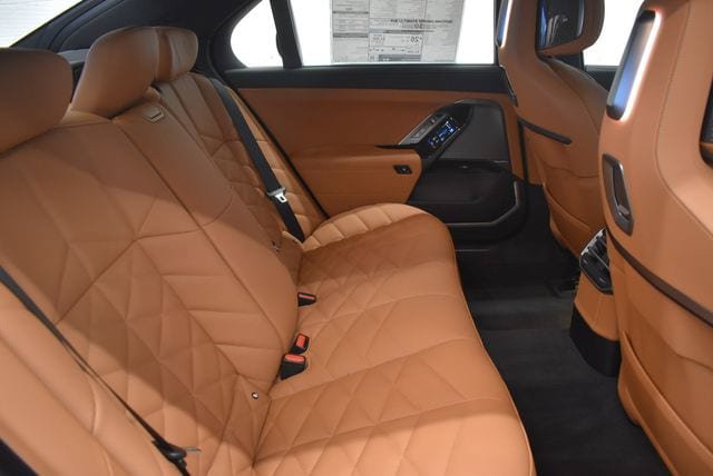 New 2027 BMW 740i xDrive w/ M Sport Package AWD/4WD image 17