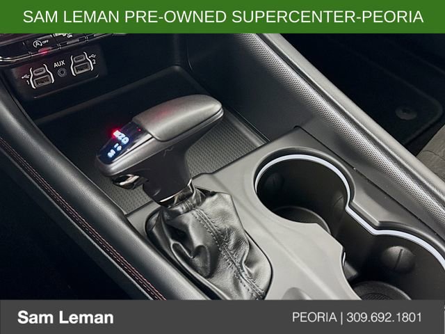 Used 2024 Dodge Durango GT image 16