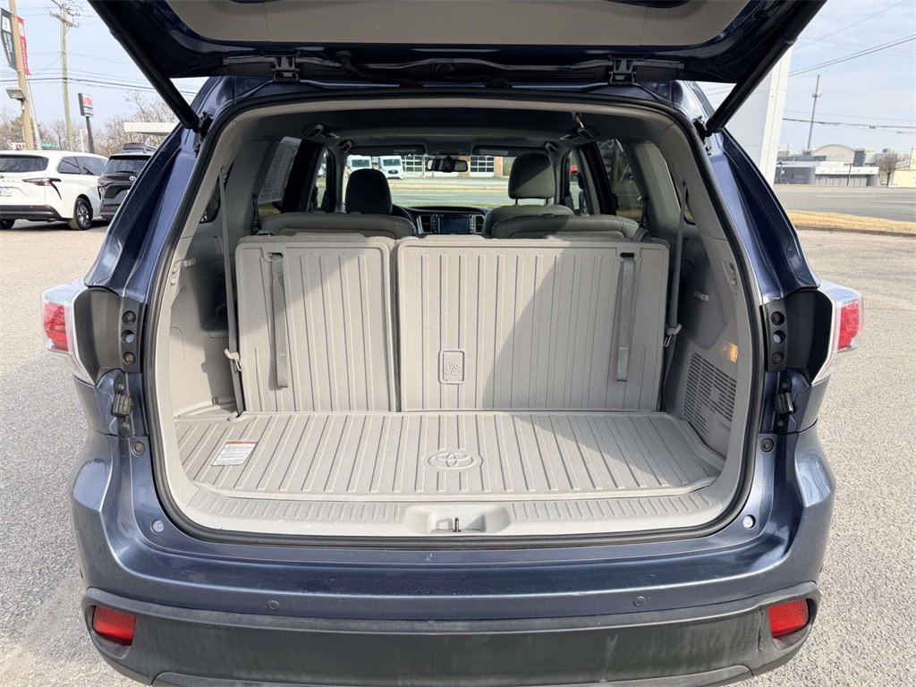 Used 2015 Toyota Highlander Limited image 15