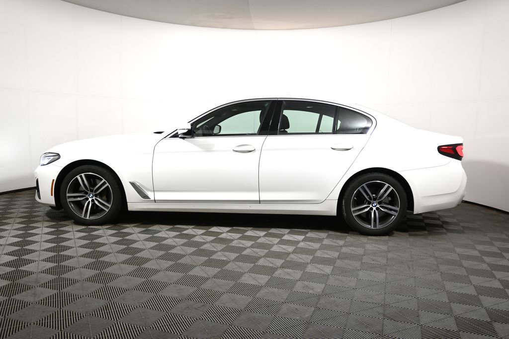 Used 2021 BMW 540i xDrive w/ Convenience Package AWD/4WD image 2