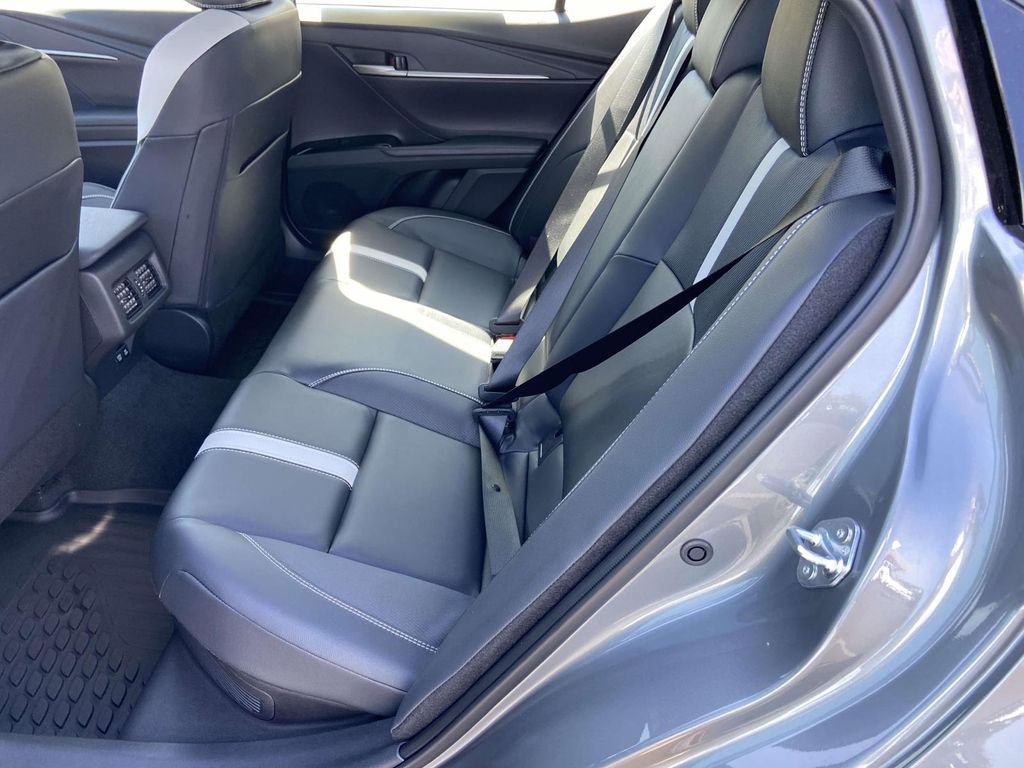 New 2026 Toyota Camry SE w/ Convenience Package image 15
