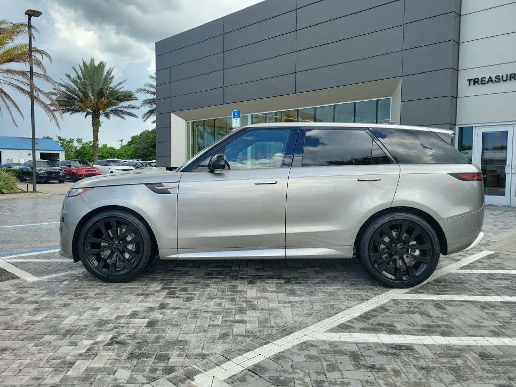 New 2026 Land Rover Range Rover Sport Dynamic SE AWD/4WD image 2