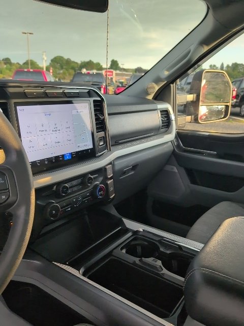 Used 2024 Ford F250 XLT w/ Black Appearance Package image 3
