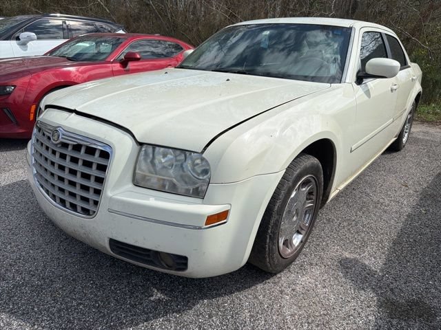 Used 2005 Chrysler 300 Touring RWD image 5