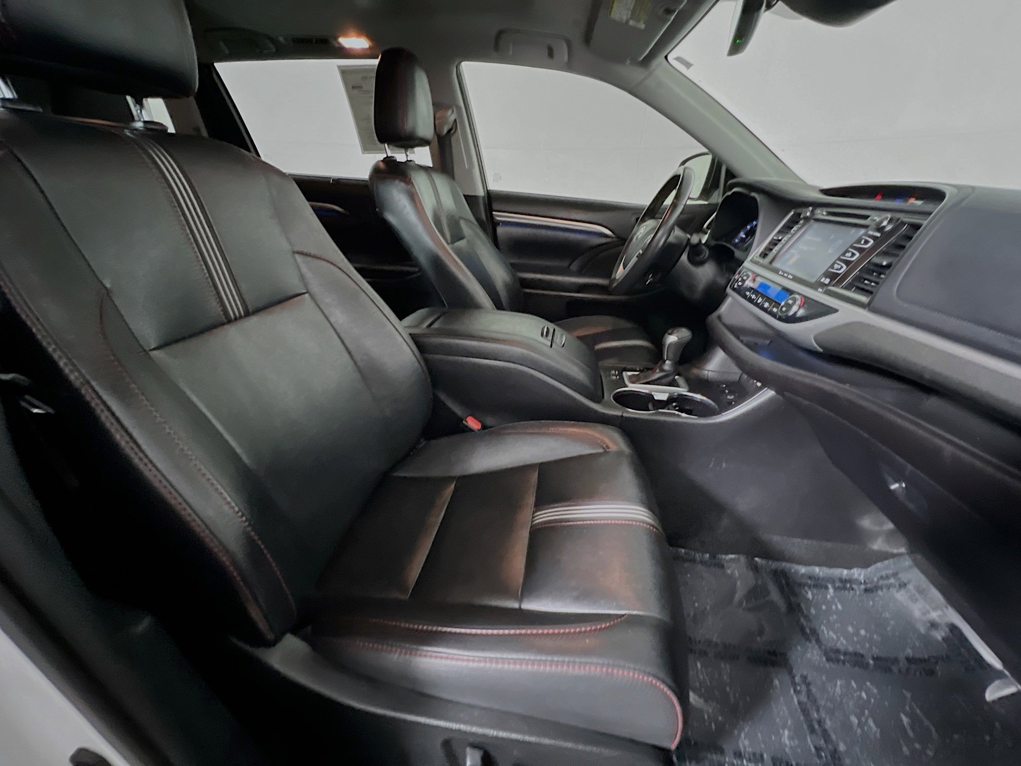 Used 2019 Toyota Highlander SE AWD/4WD image 31