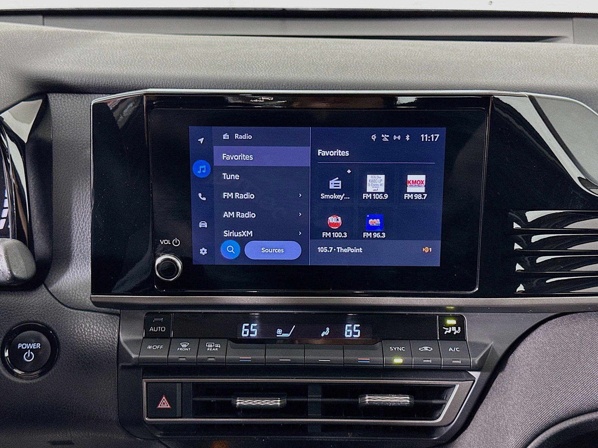 Used 2025 Toyota Camry LE image 23