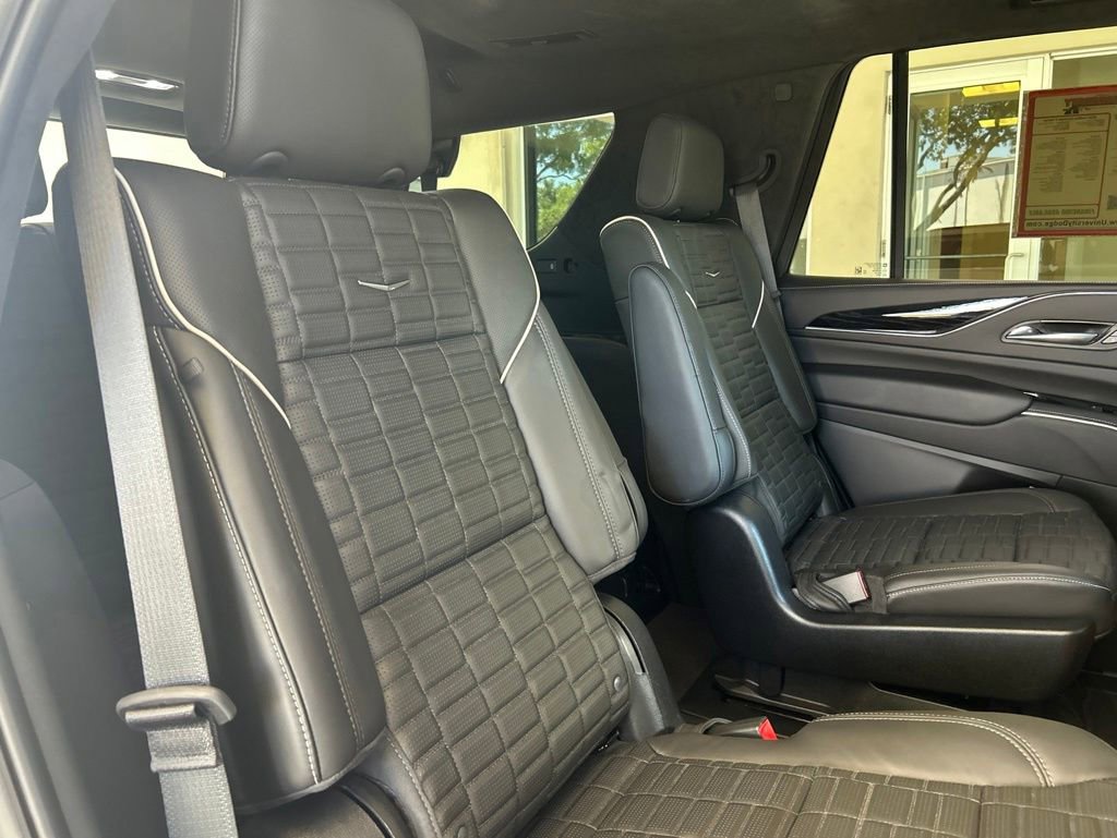 Used 2024 Cadillac Escalade V AWD/4WD image 32