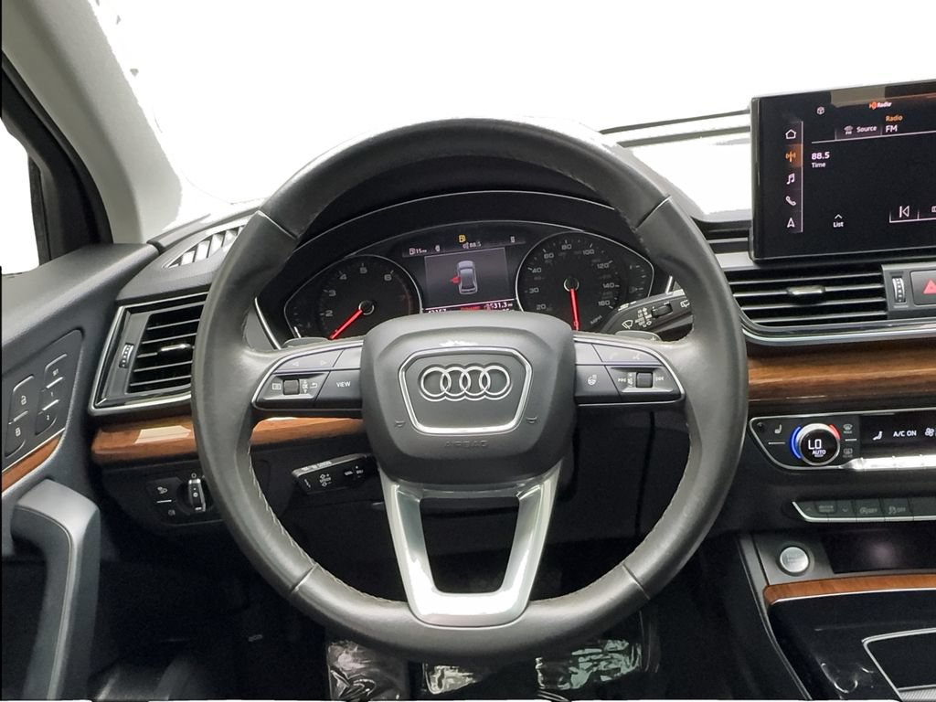 Used 2023 Audi Q5 2.0T Premium w/ Convenience Package AWD/4WD image 40