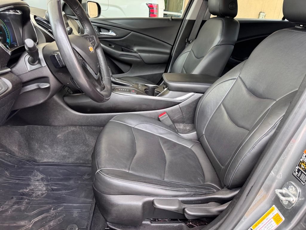 Used 2018 Chevrolet Volt Premier w/ Driver Confidence Package FWD image 9