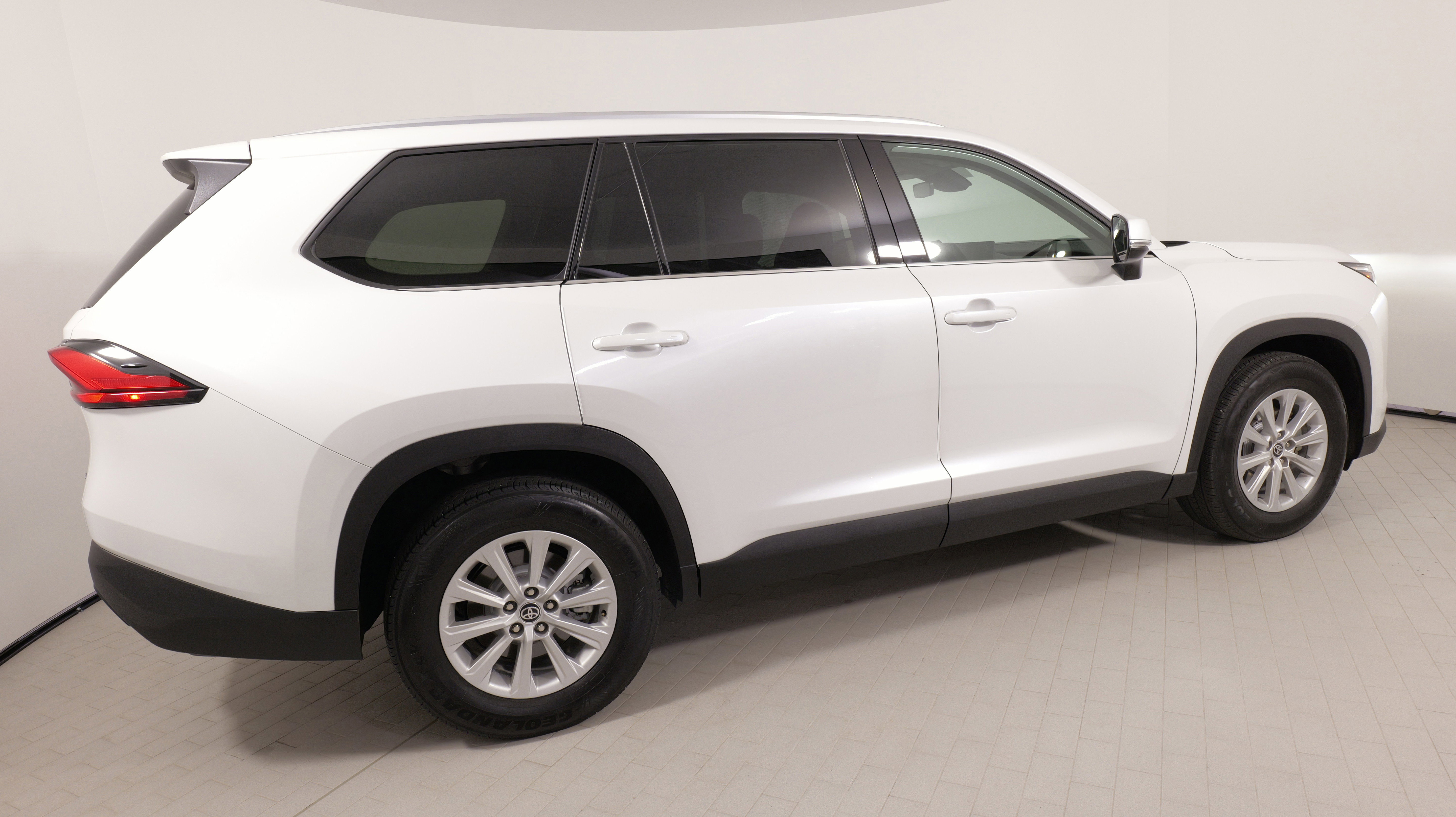Used 2024 Toyota Grand Highlander XLE image 8
