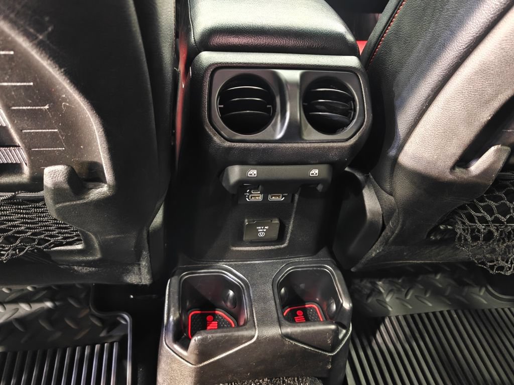 Used 2018 Jeep Wrangler Unlimited Rubicon AWD/4WD image 27