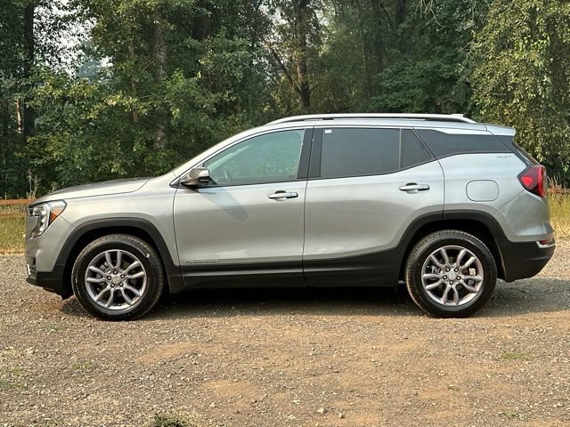 Used 2023 GMC Terrain SLT AWD/4WD image 31