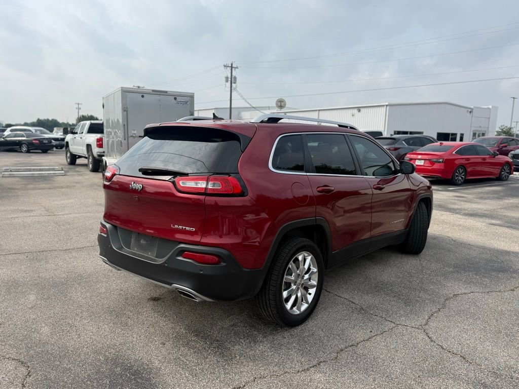 Used 2015 Jeep Cherokee Limited w/ Luxury Group FWD image 3