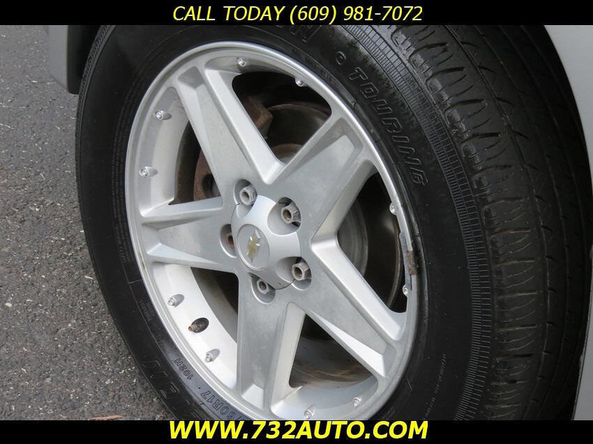 Used 2005 Chevrolet Equinox LT image 15