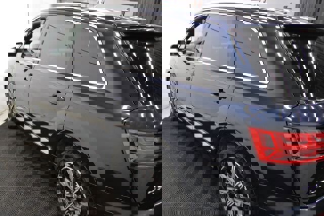 Used 2018 Audi Q7 3.0T Premium Plus w/ Premium Plus Package image 11