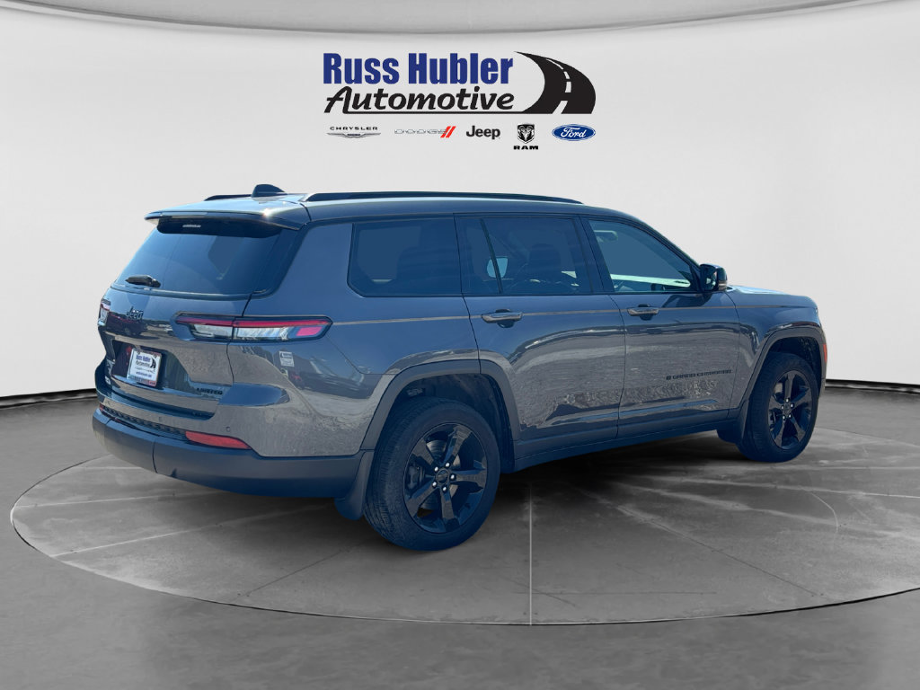 Used 2024 Jeep Grand Cherokee L Limited w/ Black Appearance Package AWD/4WD image 7