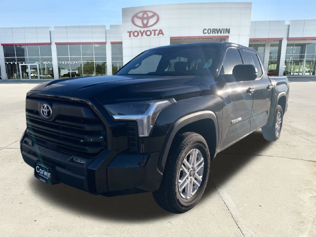 Used 2024 Toyota Tundra SR5 w/ SR5 Convenience Package AWD/4WD image 7