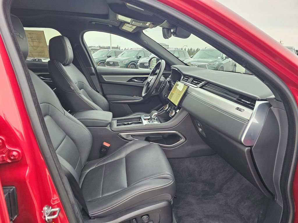 Used 2024 Jaguar F-PACE R-Dynamic S image 11