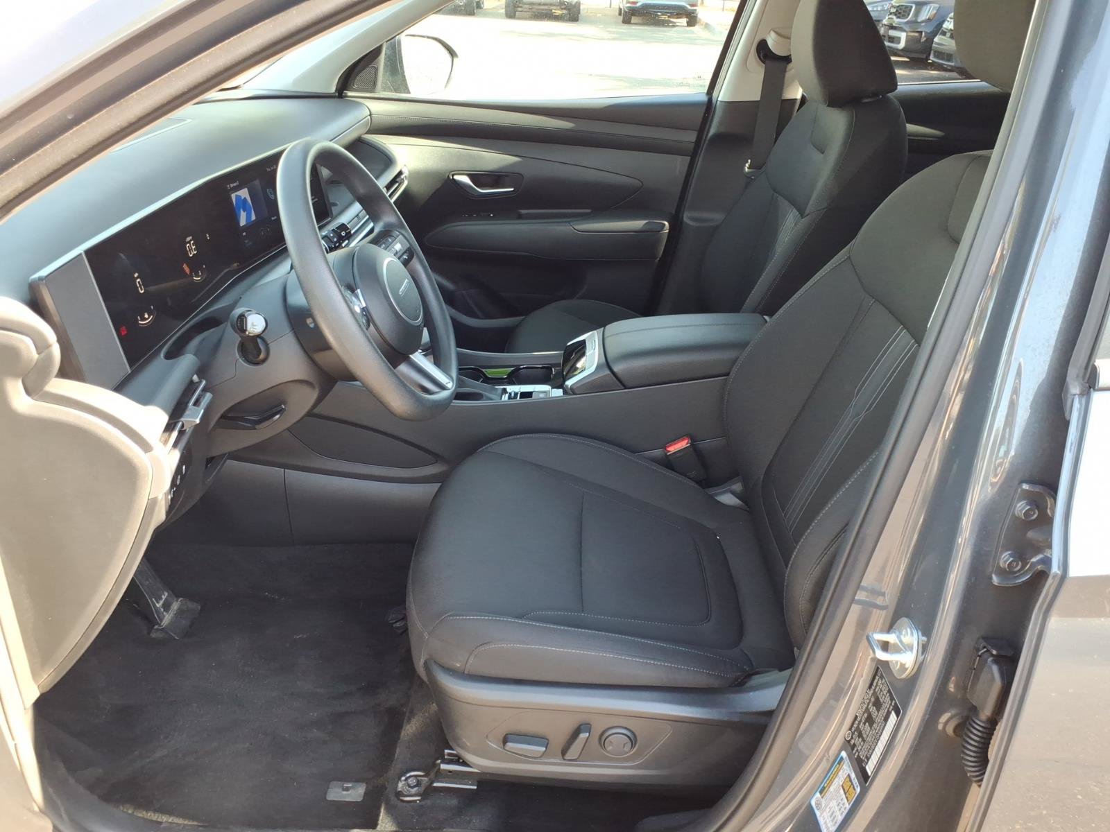 Certified 2025 Hyundai Tucson SEL FWD image 13