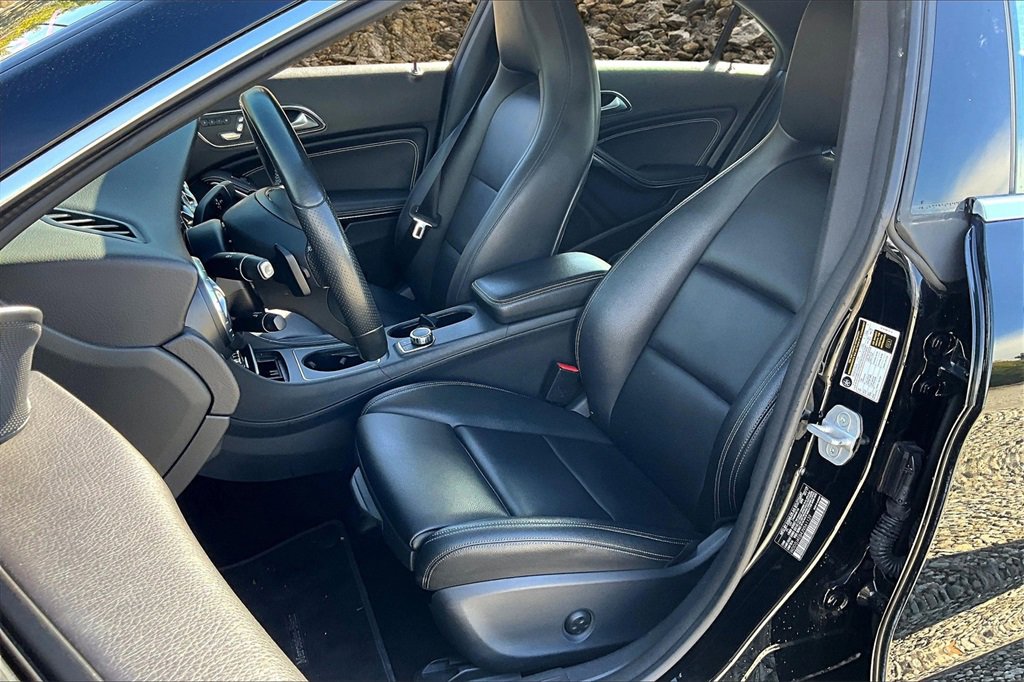 Used 2018 Mercedes-Benz CLA 250 image 22