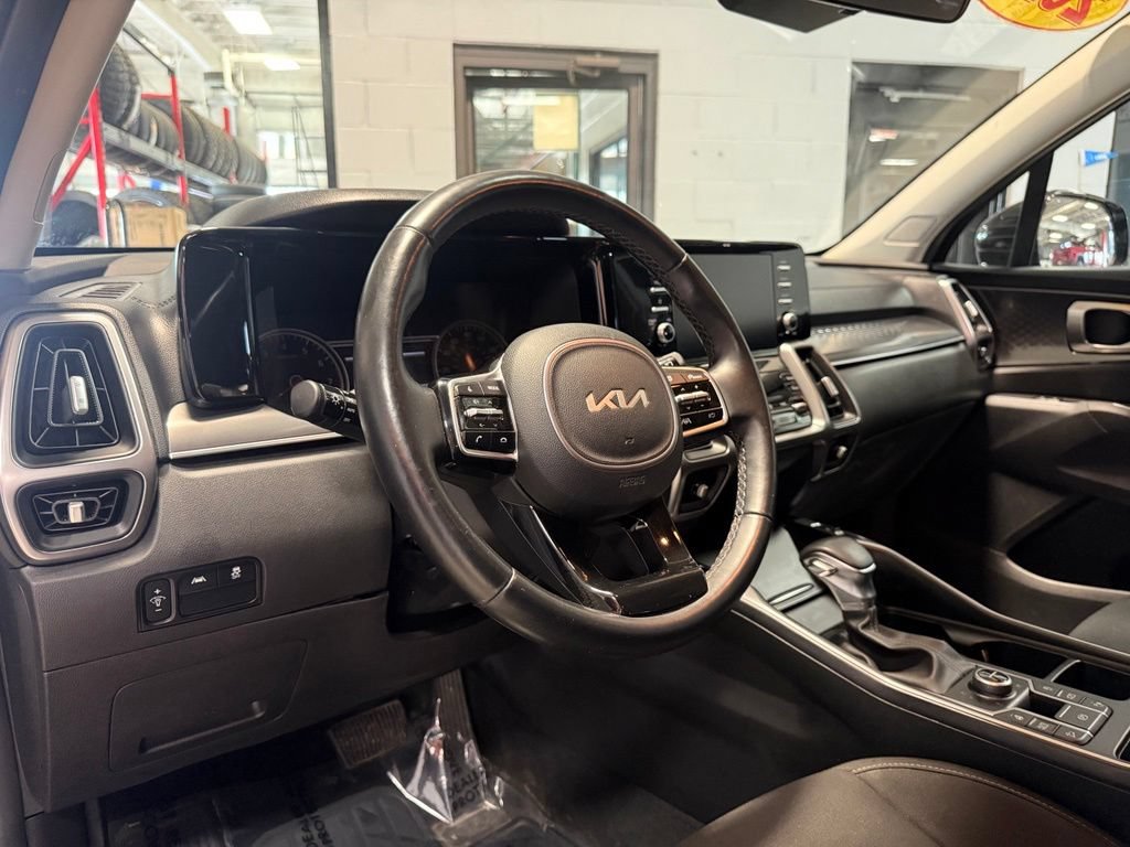 Used 2023 Kia Sorento X-Line EX AWD/4WD image 9