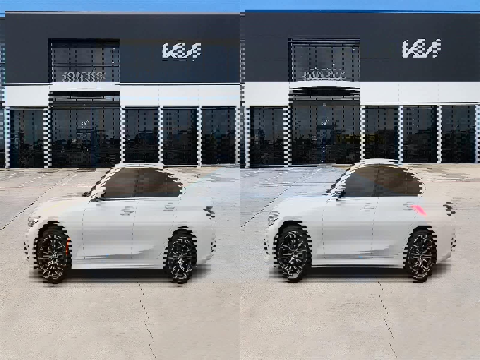 Used 2021 BMW 330i xDrive Sedan image 4