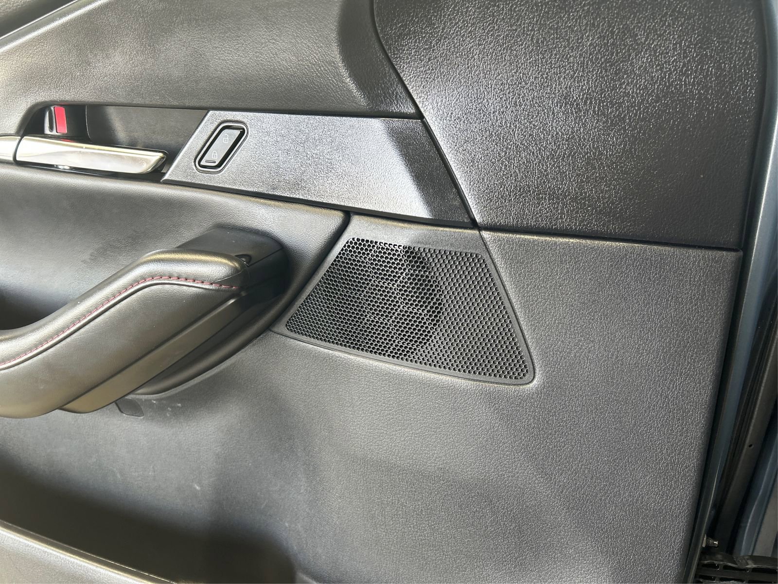 Used 2025 MAZDA CX-30 AWD 2.5 S w/ Preferred Package image 30