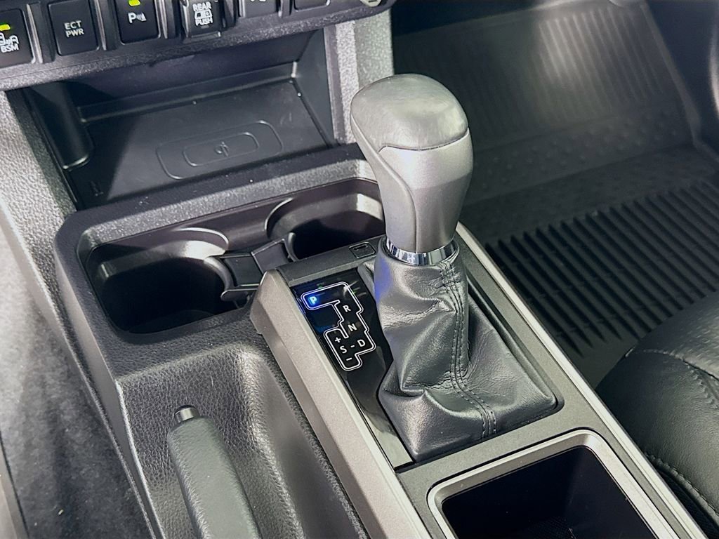 Used 2023 Toyota Tacoma Limited w/ Black Out Package (TMS) image 17