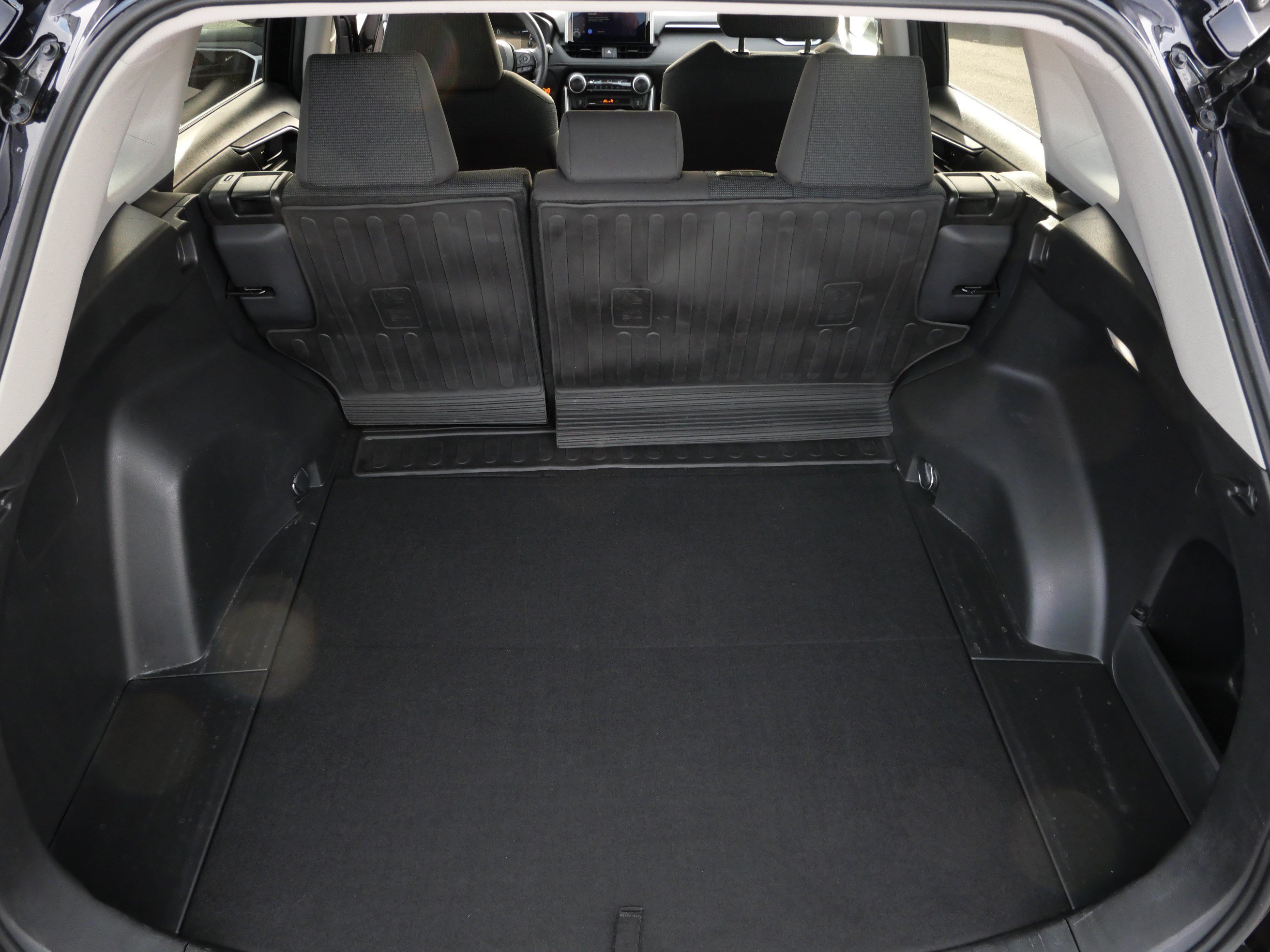 Certified 2025 Toyota RAV4 LE AWD/4WD image 18