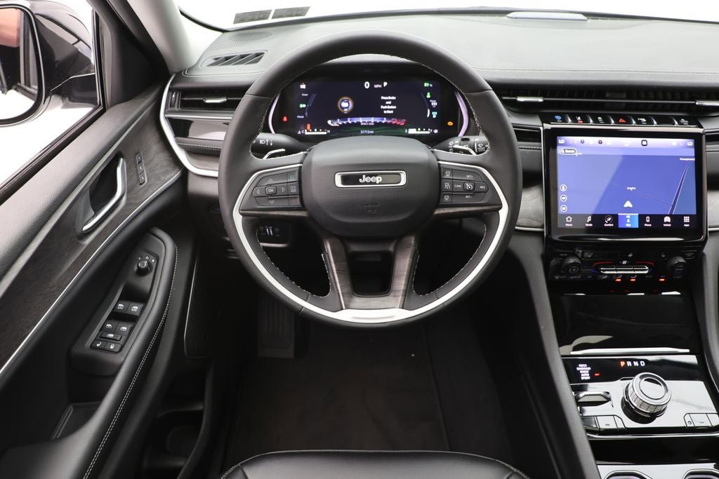 Used 2023 Jeep Grand Cherokee 4WD 4xe image 13